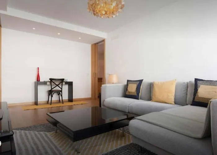 Modern For Family And Group Of Friends Διαμέρισμα