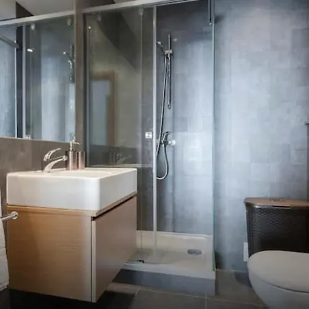 Apartment Modern For Family And Group Of Friends Sacavem